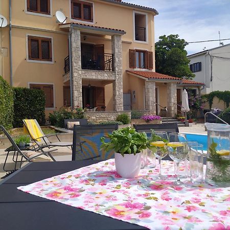 Villa Krasa Sea View Apartmants With Pool Liznjan Exterior photo