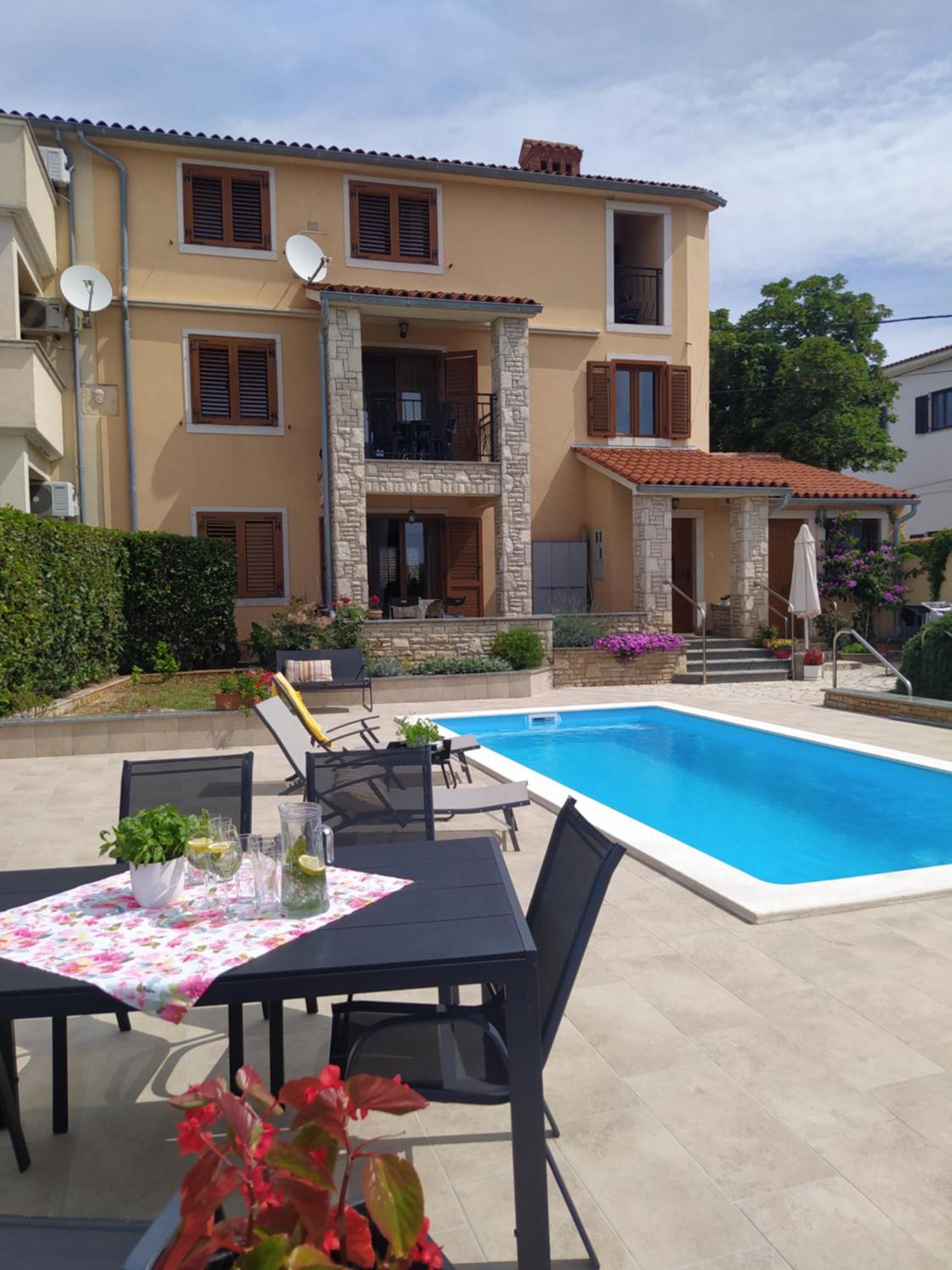 Villa Krasa Sea View Apartmants With Pool Liznjan Exterior photo