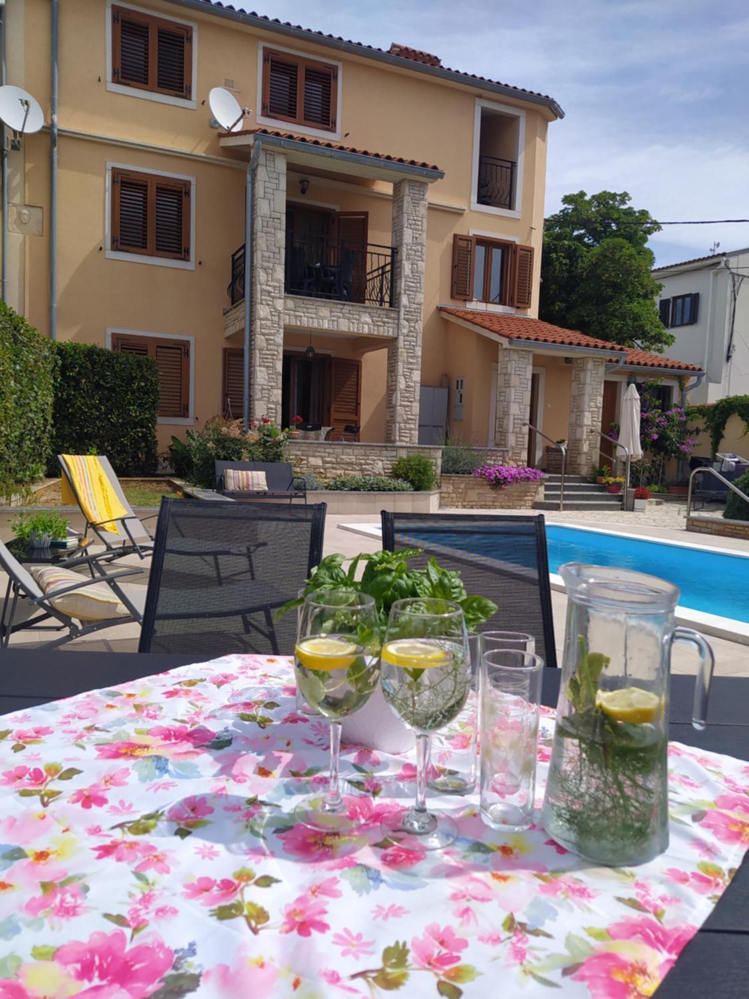 Villa Krasa Sea View Apartmants With Pool Liznjan Exterior photo