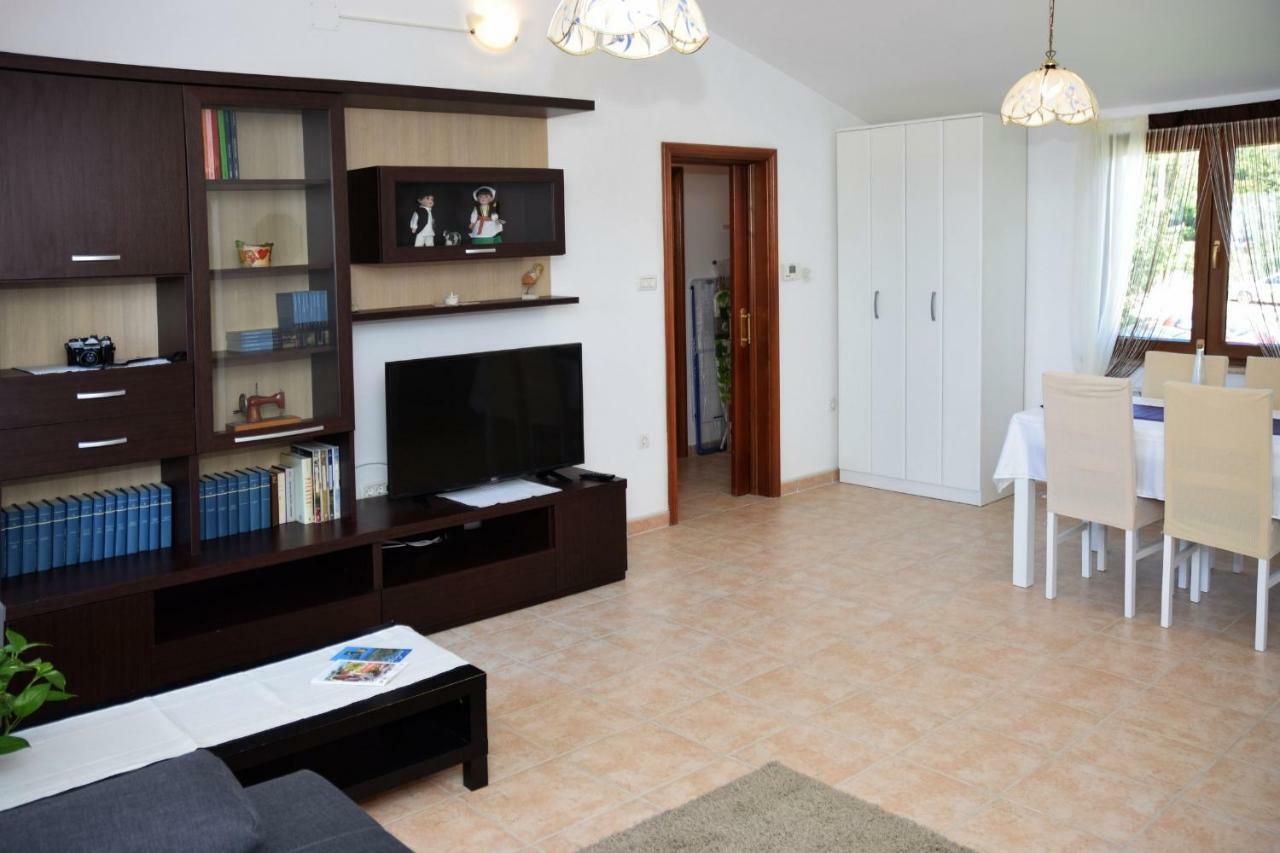 Villa Krasa Sea View Apartmants With Pool Liznjan Exterior photo